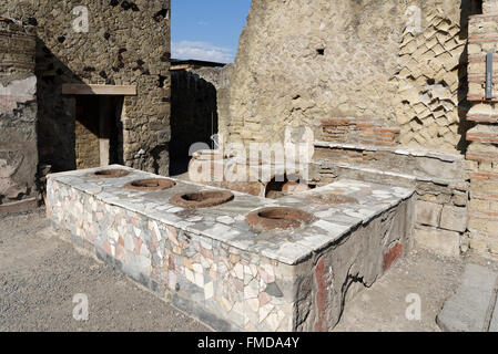 Excavation, Grande Taberna, Herculaneum excavation site, Gulf of Naples, Campania, Italy Stock Photo