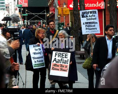 New York, New York, USA. 11th Mar, 2016. New York City rally and march calling for the release of Dr. Aafia Siddiqui, who has been a political prisoner for 13 year's, and is currently being held in Federal prison in Ft Worth Texas.  She has not had a prison visit with any family member or her lawyer in over a year.  Aafia is a victim of the U.S. torture program in Afghanistan and of continuing prison abuse in Federal prison in Ft Worth Texas. Credit:  Mark Apollo/Alamy Live News Stock Photo