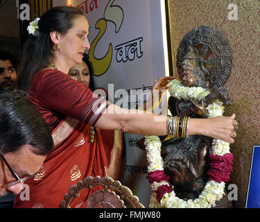 Bikaner, India. 12th Mar, 2016. Theater artist Sanjana Kapoor at the inauguration of three-day National Theater Festival in Bikaner, India. © Dinesh Gupta/Pacific Press/Alamy Live News Stock Photo