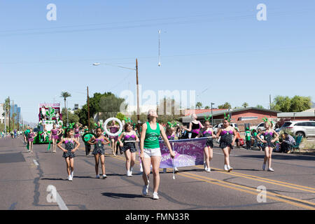 Phoenix, Arizona, USA. 12th March, 2016. The 33rd Annual St. Patrick’s Day Parade and Faire. The parade is the kickoff event for Irish faire in Hance Park. Credit:  Jennifer Mack/Alamy Live News Stock Photo