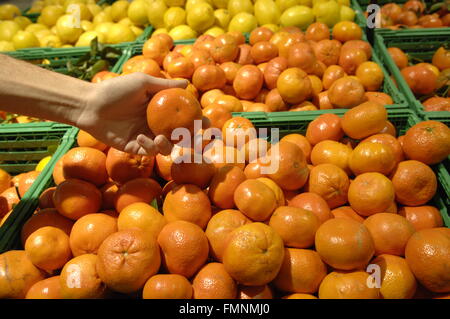 Oranges on display in Carrefour - Malaga Stock Photo