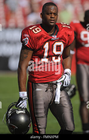 Tampa Bay Buccaneers Ike Hilliard looks up at the score board in the 4th  quarter at Giants Stadium in East Rutherford, New Jersey on October 29,  2006. The New York Giants defeated