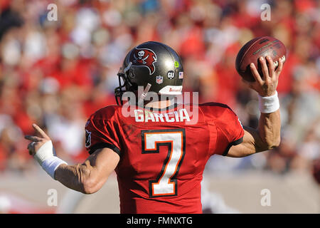 Tampa, Fla, USA. 28th Dec, 2008. Tampa Bay Buccaneers quarterback Jeff Garcia (7) during the Buccaneers game against the Oakland Raiders at Raymond James Stadium on Dec. 28, 2008 in Tampa, Fla. ZUMA Press/Scott A. Miller © Scott A. Miller/ZUMA Wire/Alamy Live News Stock Photo