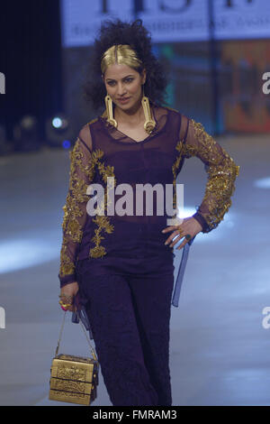 Lahore, Pakistan. 12th Mar, 2016. Pakistani model presents creations by famous designer HSY on the third day of Pakistan Fashion Design Council (PFDC) Sunsilk Fashion Week 2016. © Rana Sajid Hussain/Pacific Press/Alamy Live News Stock Photo