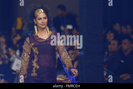 Lahore, Pakistan. 12th Mar, 2016. Pakistani model presents creations by famous designer HSY on the third day of Pakistan Fashion Design Council (PFDC) Sunsilk Fashion Week 2016. © Rana Sajid Hussain/Pacific Press/Alamy Live News Stock Photo