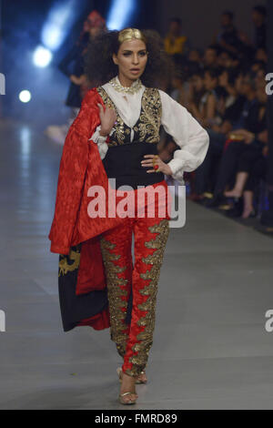 Lahore, Pakistan. 12th Mar, 2016. Pakistani model presents creations by famous designer HSY on the third day of Pakistan Fashion Design Council (PFDC) Sunsilk Fashion Week 2016. © Rana Sajid Hussain/Pacific Press/Alamy Live News Stock Photo