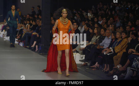 Lahore, Pakistan. 12th Mar, 2016. Pakistani model presents creations by famous designer HSY on the third day of Pakistan Fashion Design Council (PFDC) Sunsilk Fashion Week 2016. © Rana Sajid Hussain/Pacific Press/Alamy Live News Stock Photo