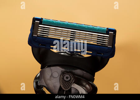 Gillette proglide flexball hi-res stock photography and images - Alamy