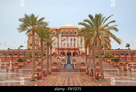 ABU DHABI, UAE - APRIL 27: Gate to the Emirates Palace hotel on April 27, 2014, UAE. Seven stars Emirates Palace is the second m Stock Photo