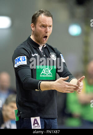 Berlin, Germany. 13th Mar, 2016. German national coach Dagur Sigurdsson gestures during the international handball match between Germany and Qatar in the Max Schmeling Hall in Berlin, Germany, 13 March 2016. Photo: ANNEGRET HILSE/dpa/Alamy Live News Stock Photo