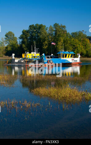 Willamette River ferry, Ediger Boat Landing, Yamhill County, Oregon Stock Photo