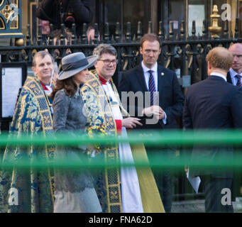 Westminster Abbey, London, March 14th 2016.  Her Majesty The Queen, Head of the Commonwealth, accompanied by The Duke of Edinburgh, The Duke and Duchess of Cambridge and Prince Harry attend the Commonwealth Service at Westminster Abbey on Commonwealth Day. PICTURED: The Duchess of Cambridge leaves Westminster Abbey following the service. Credit:  Paul Davey/Alamy Live News Stock Photo