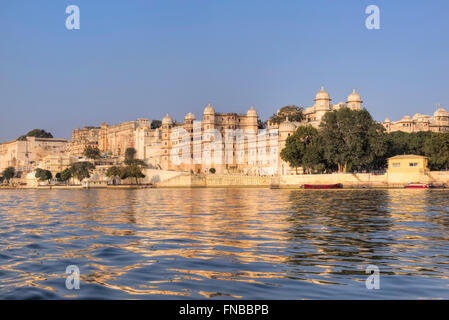 City Palace, Udaipur, Lake Pichola, Rajasthan, India