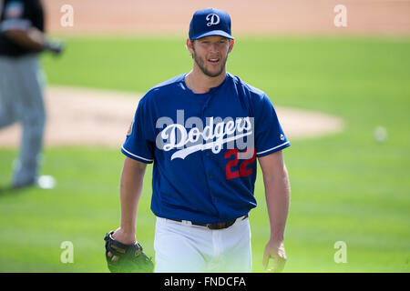 Phoenix, Arizona, USA. 3rd Mar, 2016. Clayton Kershaw (Dodgers) MLB : Pitcher Clayton Kershaw of the Los Angeles Dodgers during a spring training baseball game against the Chicago White Sox at Camelback Ranch-Glendale in Phoenix, Arizona, United States . © Thomas Anderson/AFLO/Alamy Live News Stock Photo