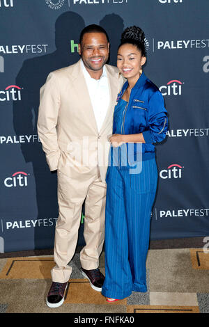 Anthony Anderson und Yara Shahidi bei der Präsentation der TV-Serie 'Black-ish' auf dem 33. Paleyfest 2016 im Dolby Theatre, Hollywood. Los Angeles, 13.03.2016 Stock Photo