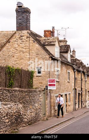 A cottage having the Let Agreed in the pretty Cotswold town of  Burford , Oxfordshire , England , Britain , Uk Stock Photo