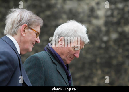 Westminster London,UK. 15th March 2016. BBC presenter Jeremy Paxman (L) interviews Eurosceptic MP Bill Cash (R) in Westminster with 100 days left until the EU referendum Credit:  amer ghazzal/Alamy Live News