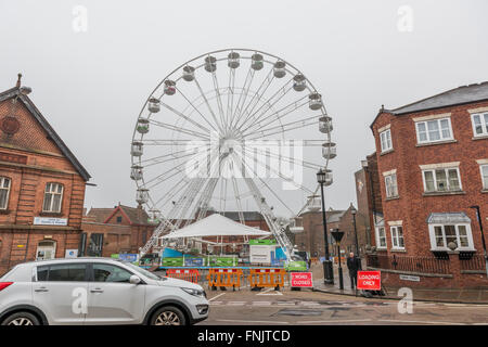 Dudley, West Midlands, UK. 16th March, 2016. The Dudley Ferris Wheel has been called the 'worst tourist attraction' in Britain and has been featured in the media today due to the surrounding views of concrete buildings and car parks Credit:  David Holbrook/Alamy Live News Stock Photo