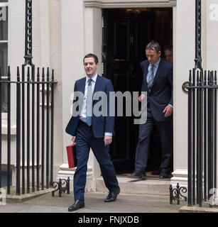 London, UK. 16th March, 2016. Chancellor of the Exchequer, George Osborn leaves 11 Downing Street to deliver his budget Credit:  Ian Davidson/Alamy Live News Stock Photo