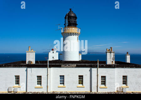 dunnet head lighthouse, scotland UK on a bright, sunny, cloudless day Stock Photo