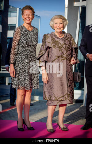 The Hague, The Netherlands. 16th Mar, 2016. Princess Beatrix and Princess Mabel of The Netherlands attend the 2nd Prince Friso Engineers award at the InHolland School in The Hague, The Netherlands, 16 March 2016. The award of the Royal institute of engineers ( KIVI) is for engineers who excel in innovation, entrepreneurship, personalty and social impact. Prince Friso was a mechanical and aerospace engineer and member of the KIVI. Photo: Patrick van Katwijk - POINT DE VUE OUT - NO WIRE SERVICE -/dpa/Alamy Live News Stock Photo