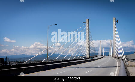 Golden Ears Bridge looking north over the Fraser River connecting the towns of Langley and Maple Ridge in the Fraser Valley Stock Photo