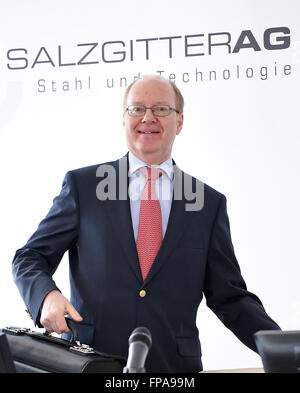 Salzgitter, GErmany. 18th Mar, 2016. Heinz Joerg Fuhrmann, CEO of Salzgitter AG, enters the conference room at the beginning of the company's annual resutls press conference in Salzgitter, GErmany, 18 March 2016. Photo: Holger Hollemann/dpa/Alamy Live News Stock Photo