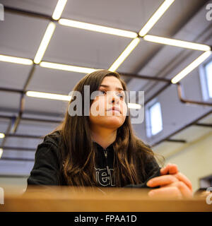 Berlin, Germany. 18th Mar, 2016. The Syrian swimmer Ysra Mardini of Spandau 04 participates in a press conference on 18 March 2016 in Berlin. Mardini will start at the Olympics in Rio 2016 for the IOC Refugee Team. Credit:  dpa picture alliance/Alamy Live News Stock Photo