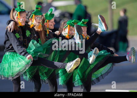 Kansas City, Missouri, USA. 18th Mar, 2016. The Sham Rockettes rehearse their chorus line kick. © Serena S.Y.Hsu/ZUMA Wire/Alamy Live News Stock Photo