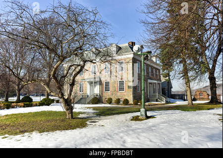 Historic Georgian 1748 Van Cortlandt Manor House built in dressed fieldstone with a double-hipped roof in Bronx, New York Stock Photo