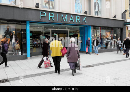 Primark shop cardiff city centre hi-res stock photography and images - Alamy