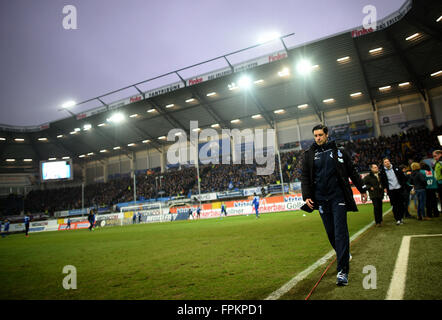 Paderborn, Germany. 18th Mar, 2016. Duisburg's coach Ilia Gruev during the German 2nd Bundesliga soccer match between SC Paderborn 07 and MSV Duisburg at Benteler-Arena in Paderborn, Germany, 18 March 2016. PHOTO: JONAS GUETTLER/dpa/Alamy Live News Stock Photo