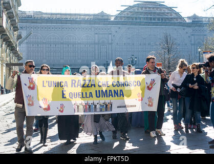 Turin, Italy. 19 mar, 2016: some demonstrators during the demonstration against racism at the upcoming International Day for the Elimination of Racial Discrimination (March 21). Credit:  Nicolò Campo/Alamy Live News Stock Photo
