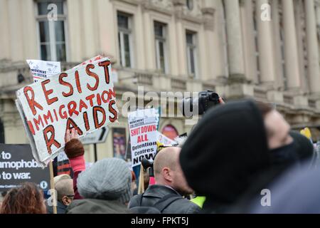 London, UK. March 19th 2016. Placard calling for the resistance of immigration raids. Credit:  Marc Ward/Alamy Live News Stock Photo