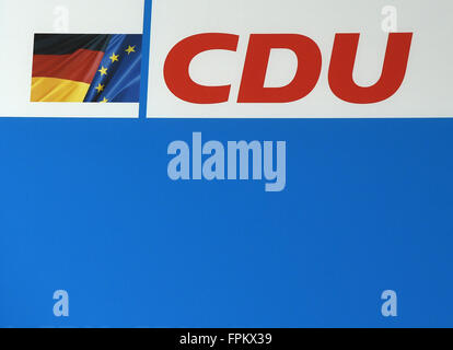 Berlin, Germany. 13th Mar, 2016. The logo of the German Christian Democratic Party (CDU) seen at Konrad Adenauer house in Berlin, Germany, 13 March 2016. Photo: Jens Kalaene/dpa/Alamy Live News Stock Photo