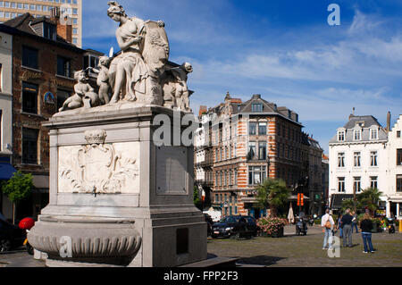 Fountain by Jacques Berge in 1751 at the Place du Grand Sablon, Brussels, Belgium. At number 40 is the Musée des Postes et Telec Stock Photo