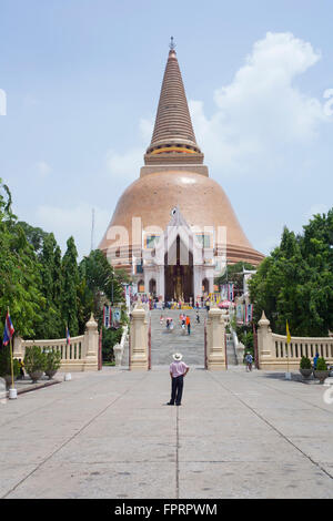 Asia, South East Asia, Thailand, Nakhon Pathom, the Phra Pathom Chedi, Buddhist monument, 'First Stupa', dating from 675 AD Stock Photo