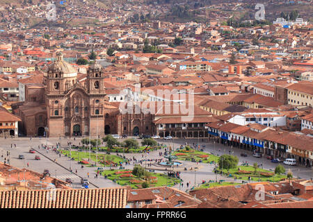 Geography/travel, Americas, Peru, Andes, Cusco, The 16th and 17th Century city centre of Cusco, Plaza de Armas with cathedral Stock Photo