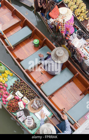 Asia, South East Asia, Thailand, Damnoen Suduak, Ratchaburi, floating market, fruit and handicrafts sellers in 2012 Stock Photo