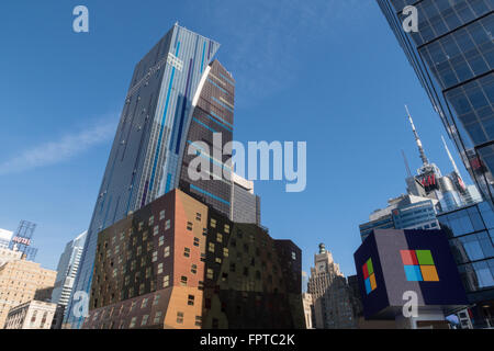 Microsoft, 11 Times Square, New York, NYC storefront photo of a ...