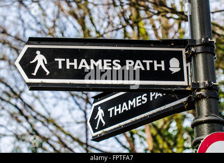 Thames Path is a National Trail, first proposed in 1948 opened in 1996,following the length of the River Thames Stock Photo