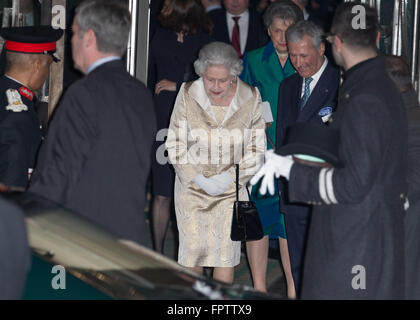 The Queen, patron of the Gold Service Scholarship attends award ceremony to find best front of house professionals.  Featuring: HM The Queen, Elizabeth II Where: London, United Kingdom When: 16 Feb 2016 Stock Photo