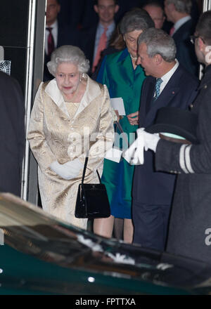 The Queen, patron of the Gold Service Scholarship attends award ceremony to find best front of house professionals.  Featuring: HM The Queen, Elizabeth II Where: London, United Kingdom When: 16 Feb 2016 Stock Photo