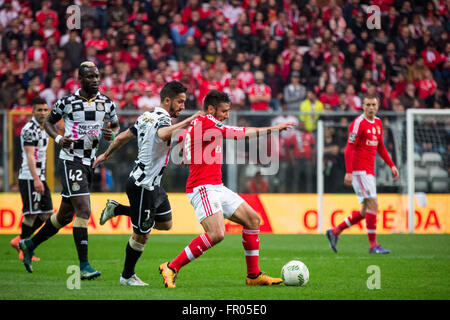 Porto, Portugal. 20th March, 2016. SL Benfica player Salvio in action during first league match between Boavista FC and SL Benfica at Boavista Stadium in Porto, on March 20, 2016. Credit:  Diogo Baptista/Alamy Live News Stock Photo