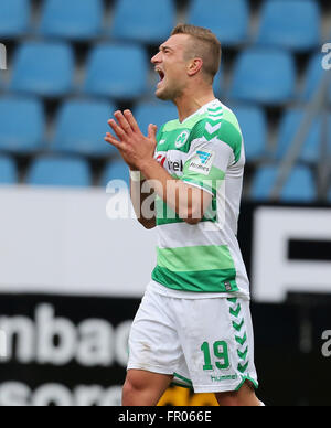 Bochum, Germany. 20th March, 2016. Football 2nd Bundesliga, matchday 27, 20.03.2016, Bochum, Germany, VfL Bochum vs Greuther Fuerth: Veton Berisha (Fuehrt).  Credit:  Juergen Schwarz/Alamy Live News Stock Photo