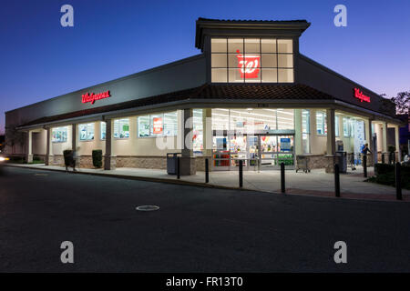 Kissimmee Florida,Orlando Walgreens,pharmacy,drugstore,front,entrance,night,FL160213045 Stock Photo