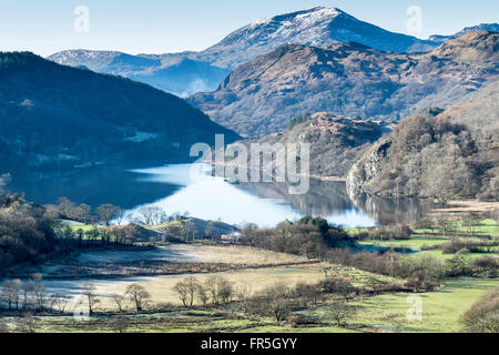 Llyn Gwynant lake on the A498 road to Beddgelert in the Snowdonia ...