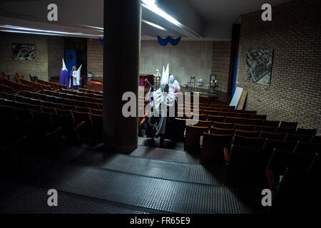 Santander, Spain. 21st March, 2016. Nazarenes are prepared in assembly hall of the parish of Santa Gema  in Santander before leaving in the evening procession of Prayer  Credit:  JOAQUIN GOMEZ SASTRE/Alamy Live News Stock Photo