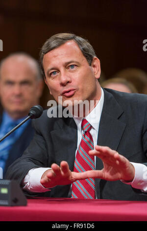 WASHINGTON, DC, USA - U.S. Supreme Court nominee Judge John G. Roberts Jr. testifies before the Senate Judiciary Committee during confirmation hearings for his nomination to be Chief Justice of the United States. Stock Photo