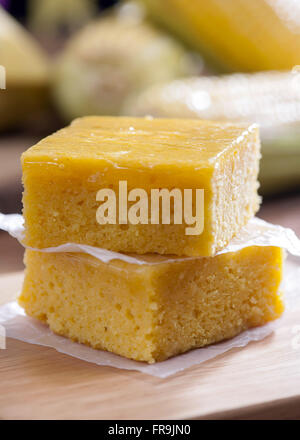 Pedaços de bolo de milho Stock Photo